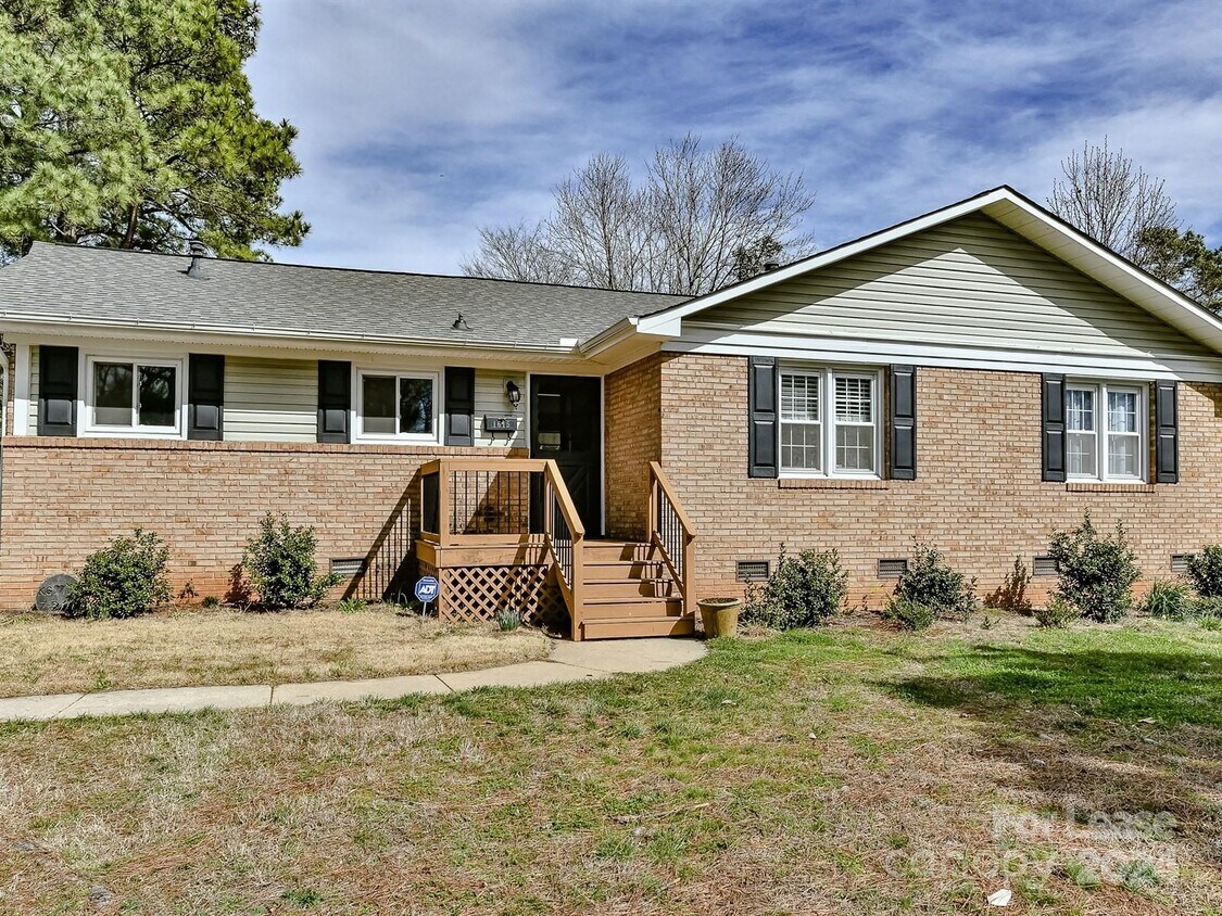 1615 Emerywood Dr, Charlotte, NC 28210 House Rental in Charlotte, NC