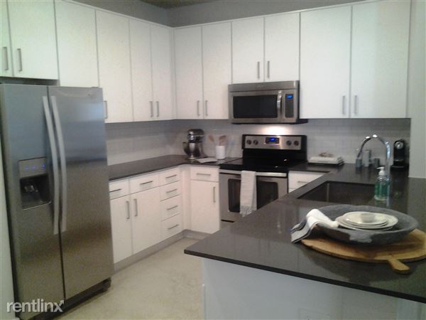 Building Photo - 3230 Travis Country Cir