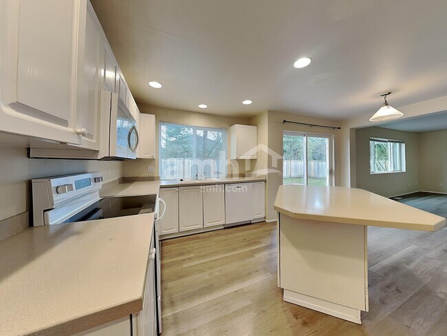 Foto del edificio - 23703 SE 248th St