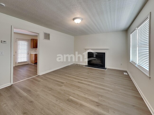 Building Photo - 1407 Hyalyn Ct