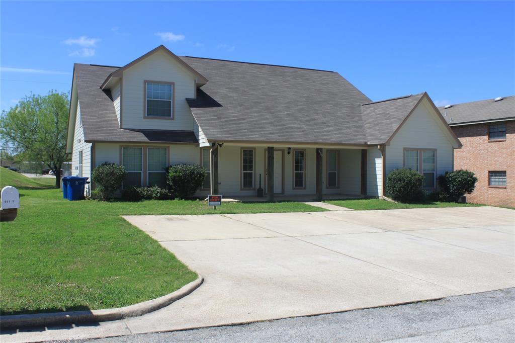 Primary Photo - 605 Wades Way