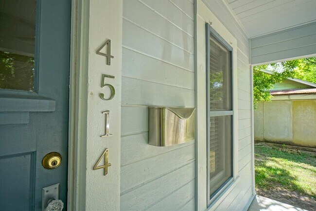 Building Photo - 4514 Avenue H