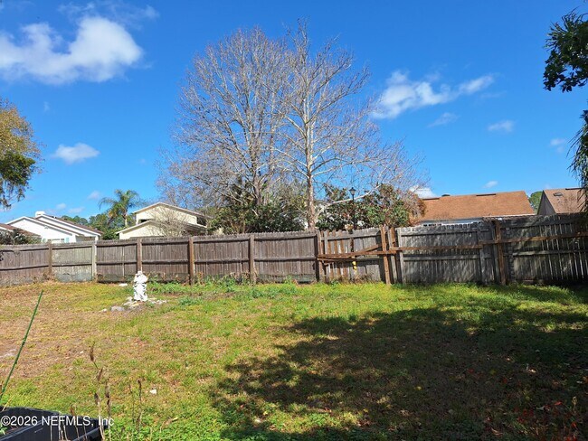 Foto del edificio - 3459 Excalibur Way E