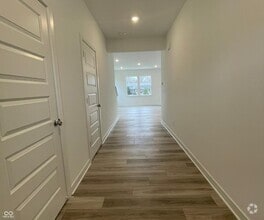 Building Photo - 6852 Orchard Run Cir