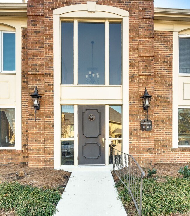 Building Photo - Awesome 2BE/2BA condominium at Lions Head!