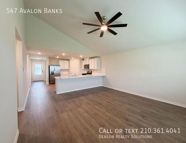 Foto del edificio - 547 Avalon