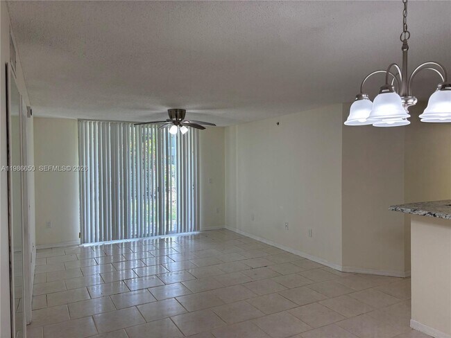 Foto del edificio - 655 SW 111th Way
