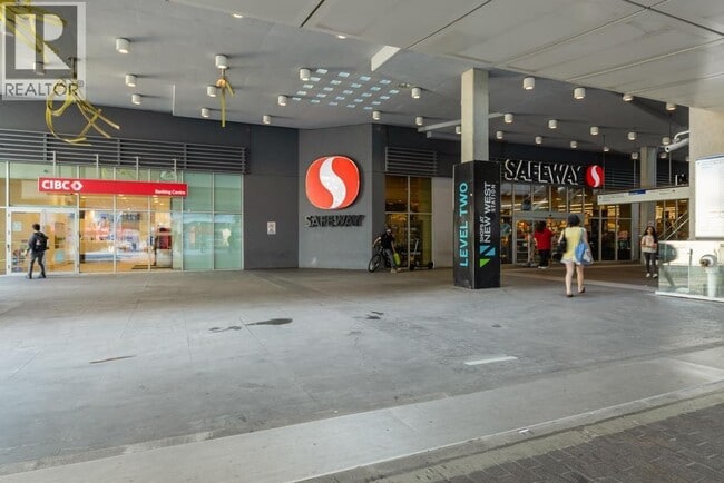 Building Photo - 892 Carnarvon St