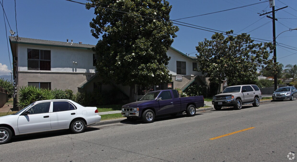 Building Photo - 11355 Lambert Ave