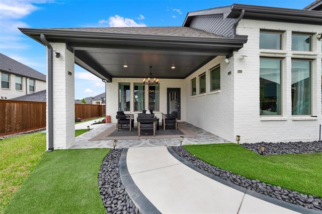 Foto del edificio - 16445 Weatherwood Dr