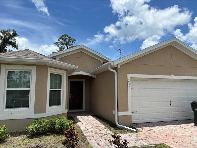 Foto principal - 2261 Barrister St