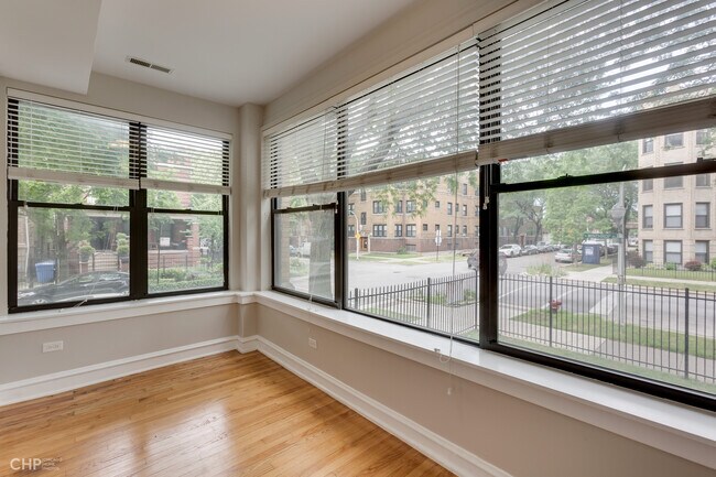 Building Photo - 5401 N Winthrop Ave