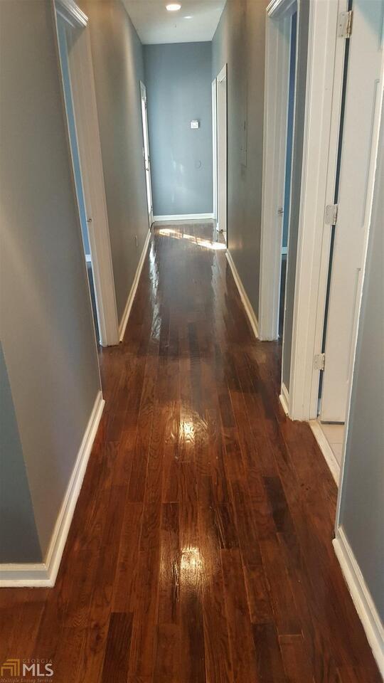 Foto del edificio - 854 Ridge Ave NW