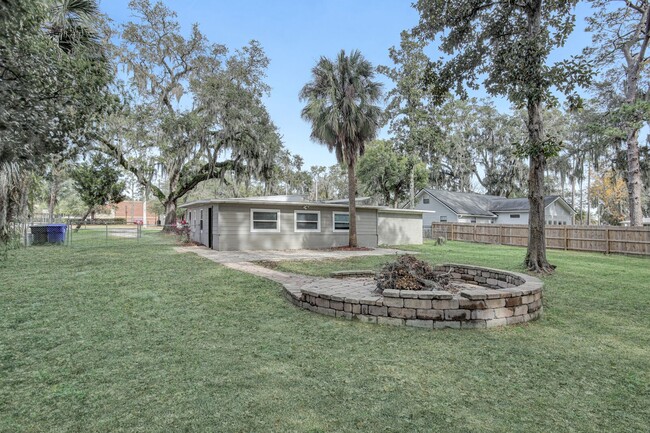 Foto del edificio - Newly renovated 3 bedroom/1 bathroom home ...