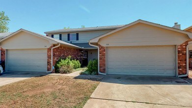 Building Photo - 106 Sahoma Terrace
