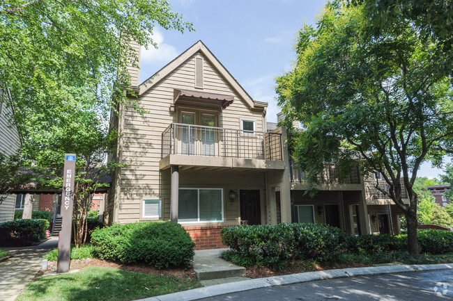 Village At Vanderbilt Apartments - Nashville, Tn 