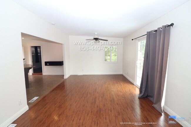 Foto del edificio - Charming 4 Bed, 2 Bath with Private Balcon...