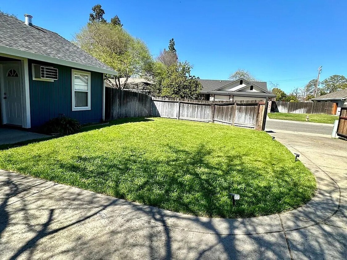 Primary Photo - 3820 Hillcrest Ln