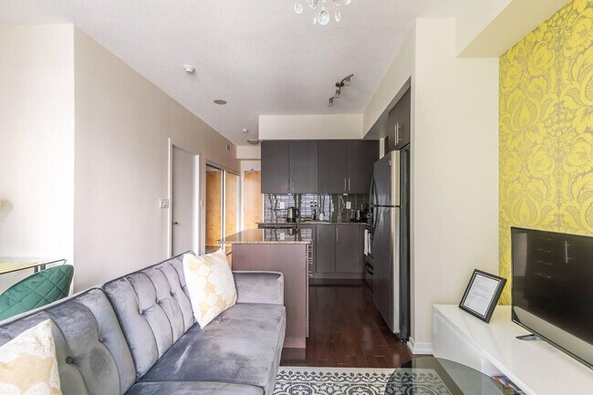 Building Photo - 14 York St