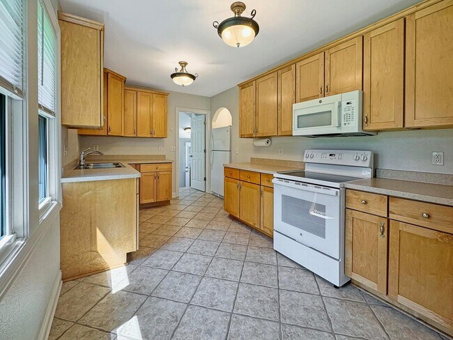 Foto del edificio - 4408 Shorehaven Ln
