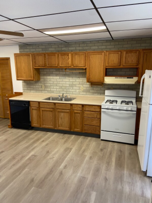 Building Photo - 135 Meridian St