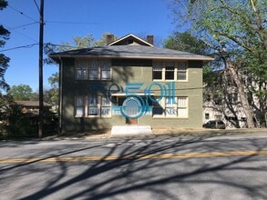 Building Photo - 1305 Kavanaugh Blvd