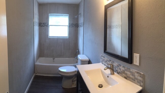 Photo - 1527 Hillside Dr (Plano, TX) House