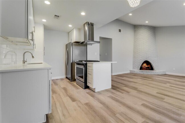 Foto del edificio - 4909 Hawk Cove