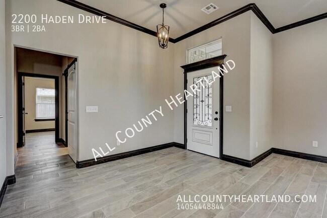 Foto del edificio - Custom Home in Desirable Cottonwood Creek!