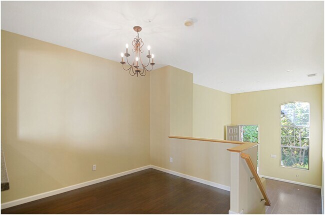 Foto del edificio - Townhome in Aliso Viejo!!