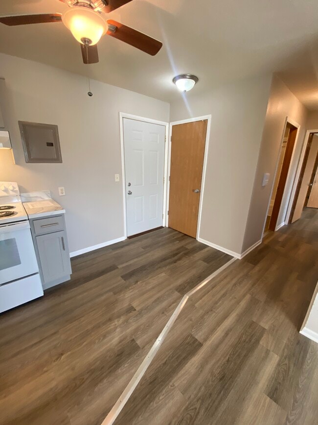 Entrada y armario - River Park Apartments
