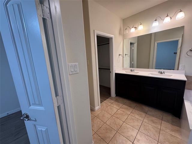 Building Photo - 9121 Stormcrow Dr