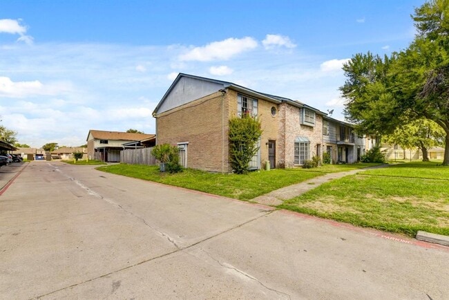 Foto del edificio - 128 Goodson Dr