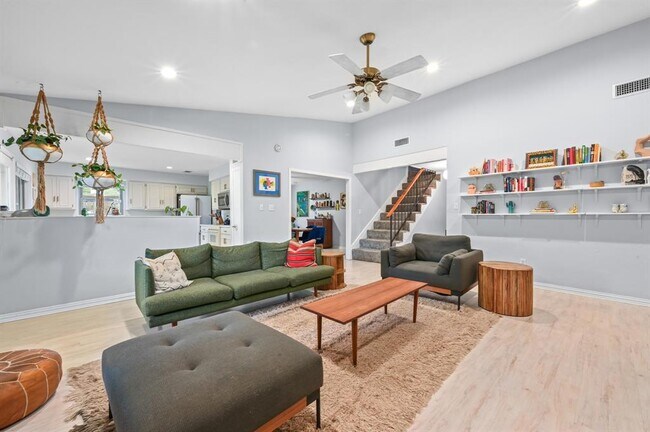 Foto del edificio - 2509 Redleaf Ln