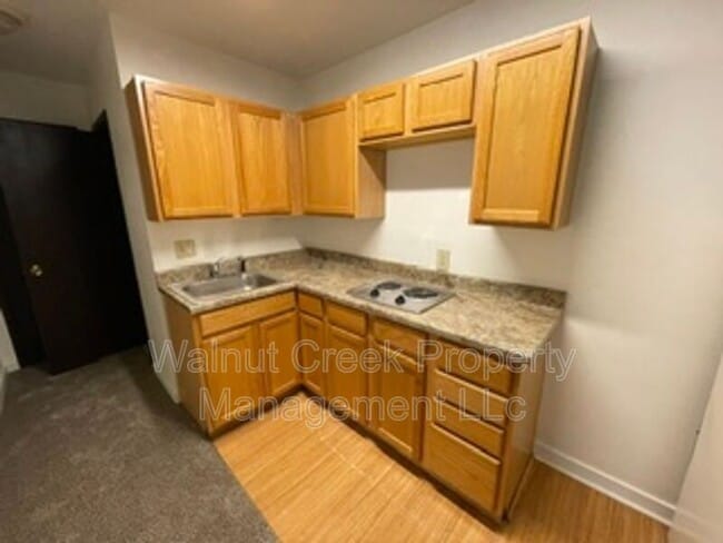Building Photo - 4461 Oberlin Ave
