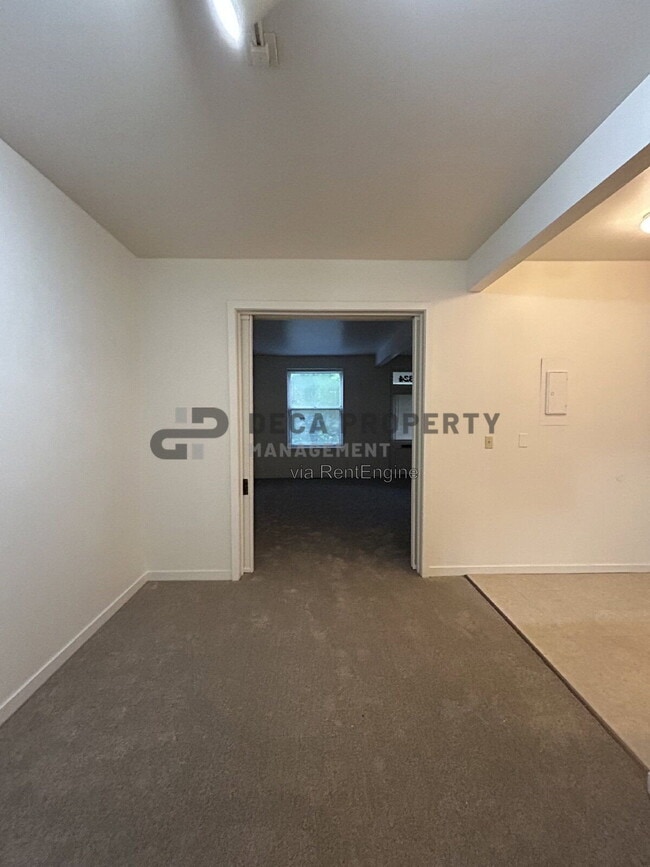 Building Photo - 3824 Shenandoah Ave