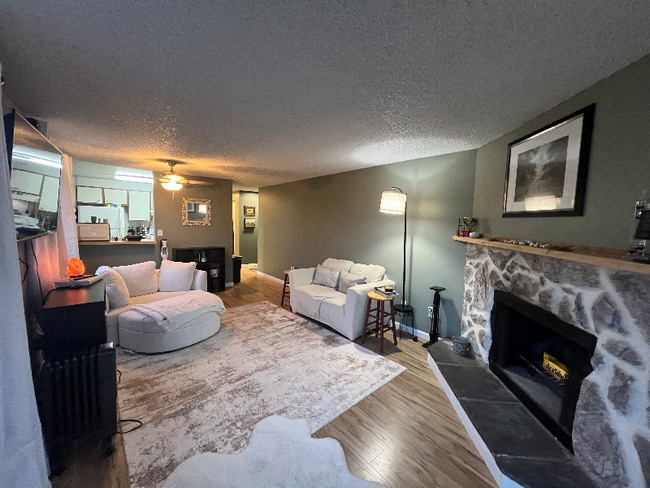 Building Photo - 6019 E 6th Ave