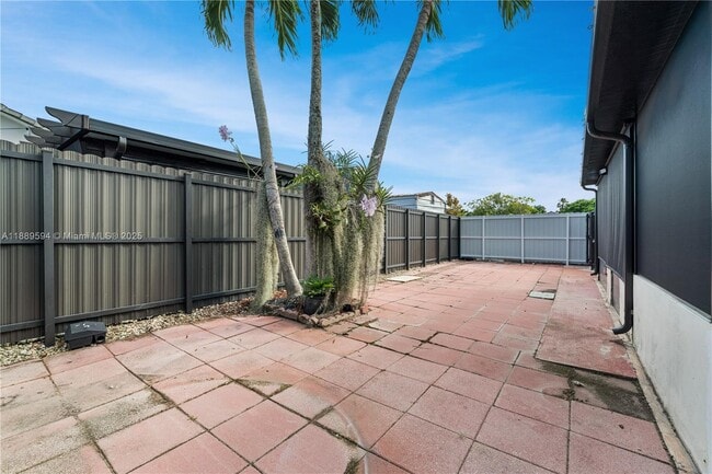Building Photo - 17841 SW 145th Ave