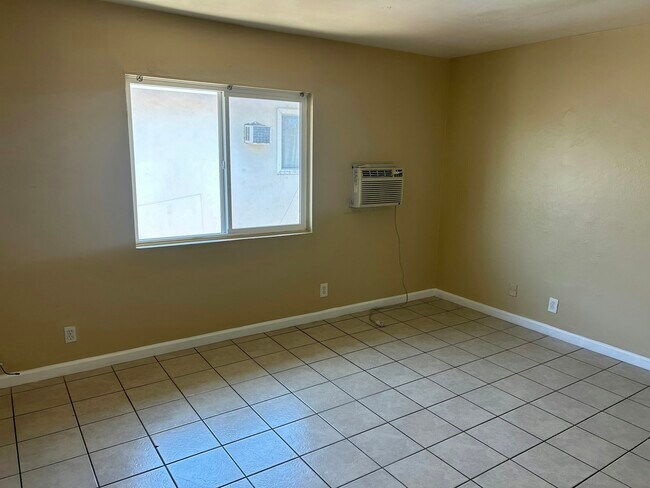 Building Photo - 458 Grand Avenue, Unit B