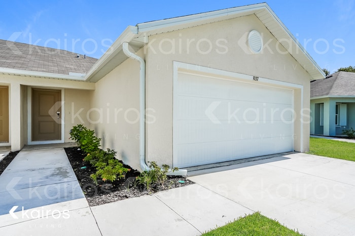 Primary Photo - 9137 Aegean Cir