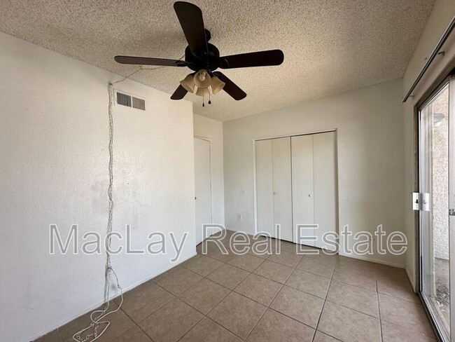 Foto del edificio - 2801 E Monte Cristo Ave