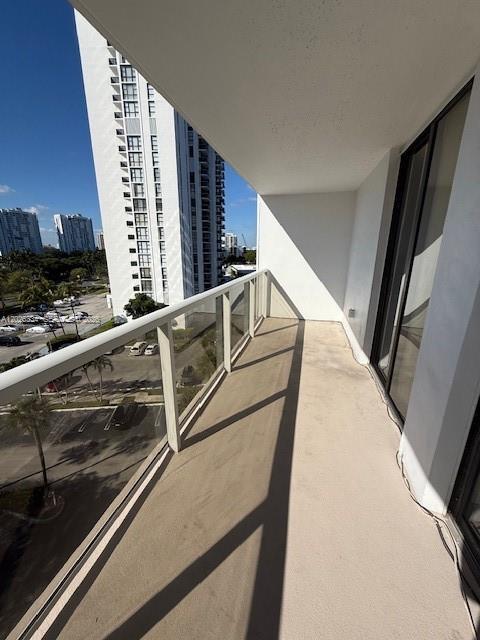 Foto del edificio - 3701 N Country Club Dr