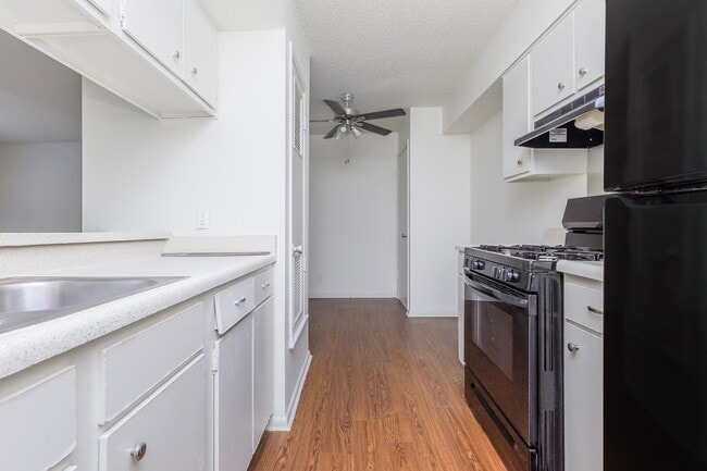 Building Photo - Glennwood Apartments