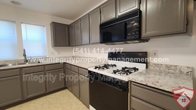 Foto del edificio - 2364 Abbott Ave