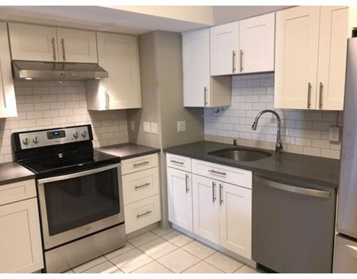 Foto principal - 1731 Beacon St