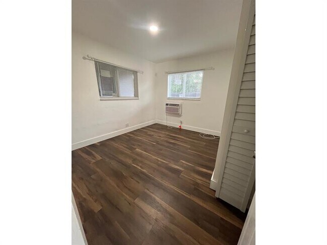 Building Photo - 2300 NW 6th St