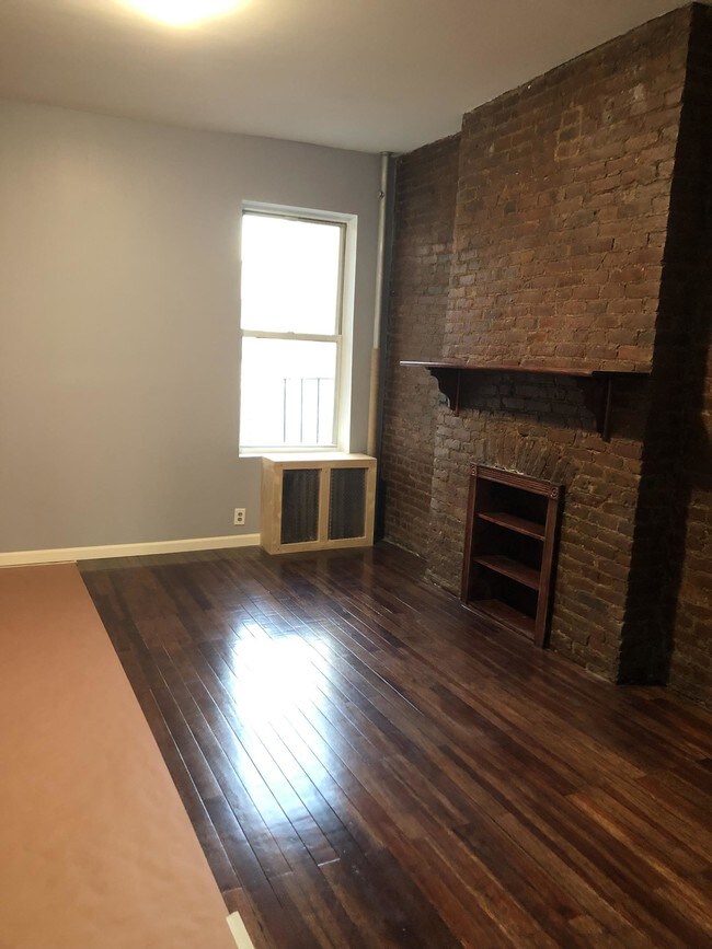 Building Photo - 159 East 106th Street