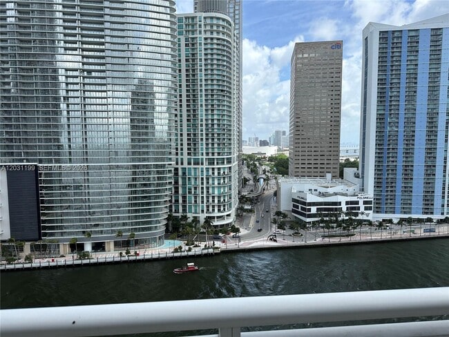 Building Photo - 901 Brickell Key Blvd