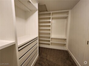 Building Photo - 9683 Avignon Ct
