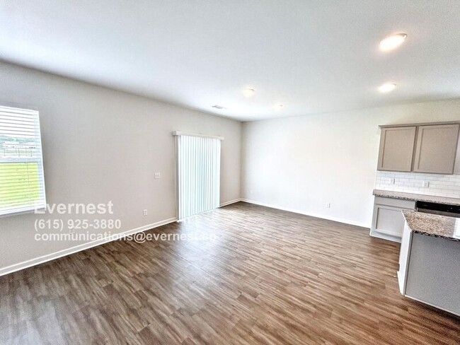 Foto del edificio - 517 Samuel Lee Ln